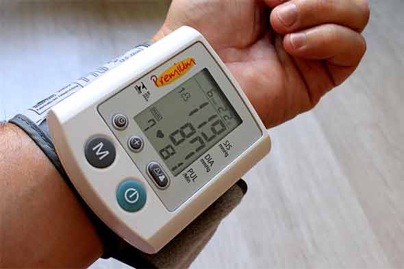 How to check blood pressure