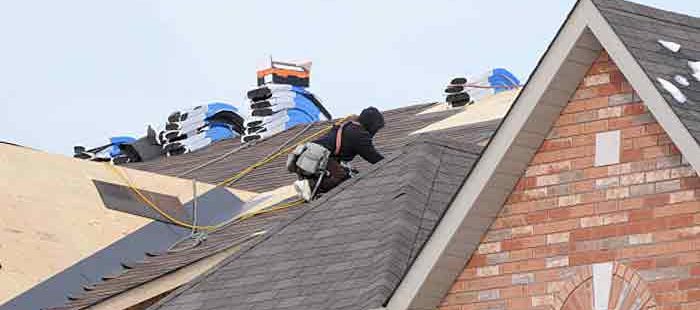 Benefits of Using Local Roofers