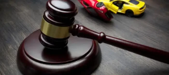 Exploring the Benefits of Hiring a Car Accident Lawyer